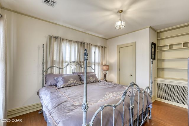 2736 E 15th Street, Joplin, MO 64801