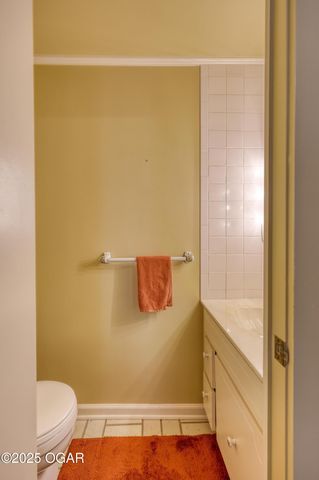 2736 E 15th Street, Joplin, MO 64801