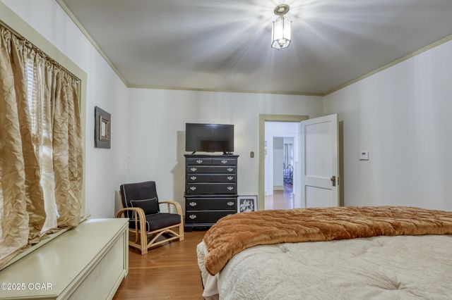 2736 E 15th Street, Joplin, MO 64801