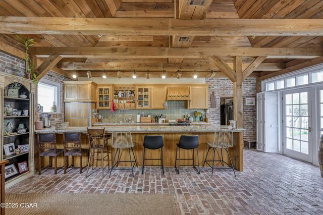 2736 E 15th Street, Joplin, MO 64801