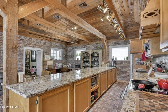 2736 E 15th Street, Joplin, MO 64801