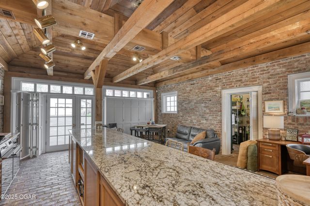 2736 E 15th Street, Joplin, MO 64801