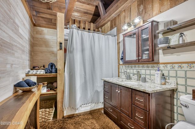 2736 E 15th Street, Joplin, MO 64801