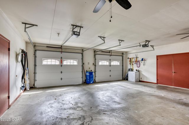 2736 E 15th Street, Joplin, MO 64801