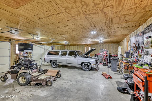 2736 E 15th Street, Joplin, MO 64801