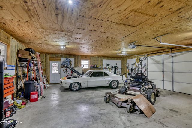 2736 E 15th Street, Joplin, MO 64801