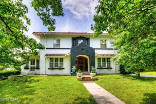 2736 E 15th Street, Joplin, MO 64801