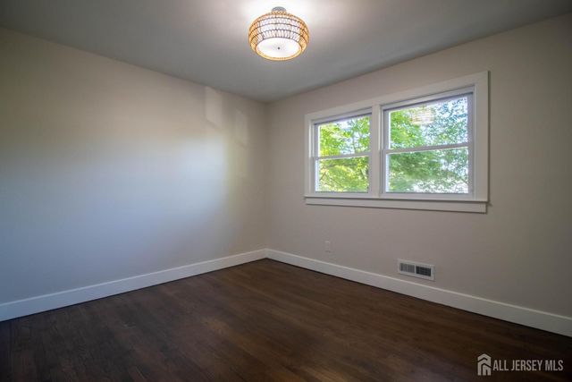 22 Agate Road, East Brunswick, NJ 08816