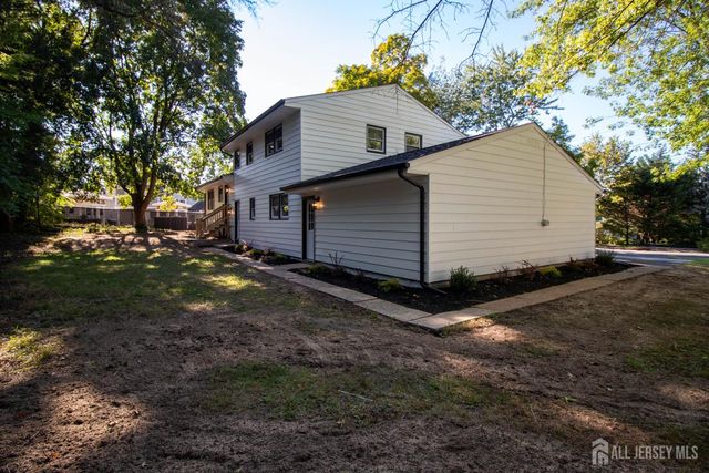 22 Agate Road, East Brunswick, NJ 08816