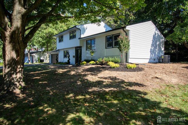 22 Agate Road, East Brunswick, NJ 08816