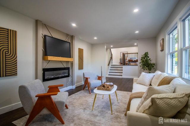 22 Agate Road, East Brunswick, NJ 08816