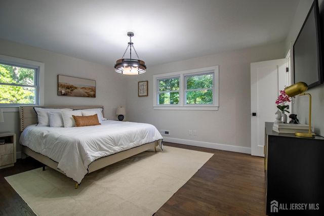 22 Agate Road, East Brunswick, NJ 08816
