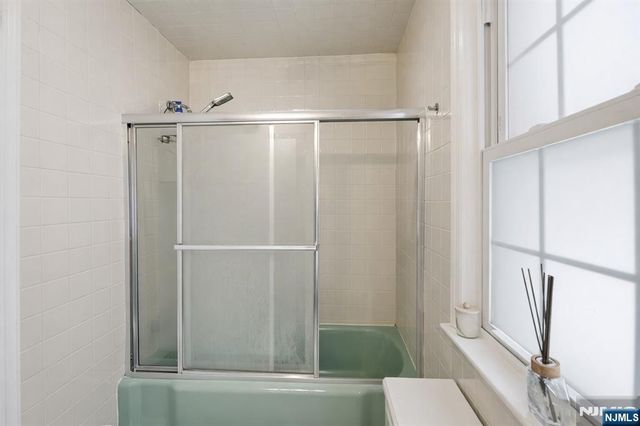 86 Knapp Place, Englewood, NJ 07631