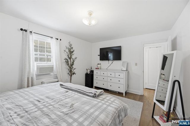 86 Knapp Place, Englewood, NJ 07631