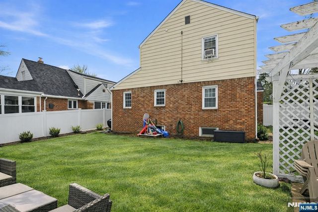 86 Knapp Place, Englewood, NJ 07631