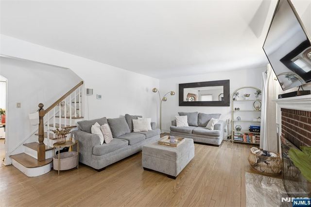 86 Knapp Place, Englewood, NJ 07631