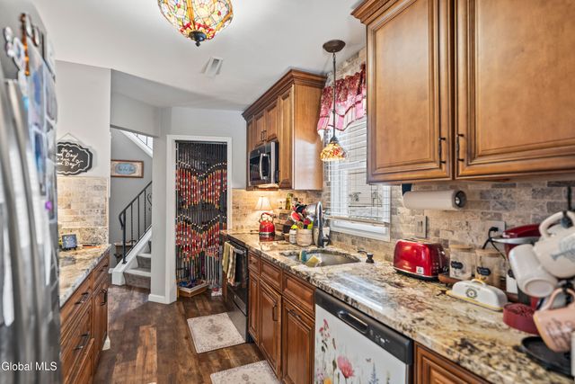 15 Stirrup Drive, East Greenbush, NY 12061