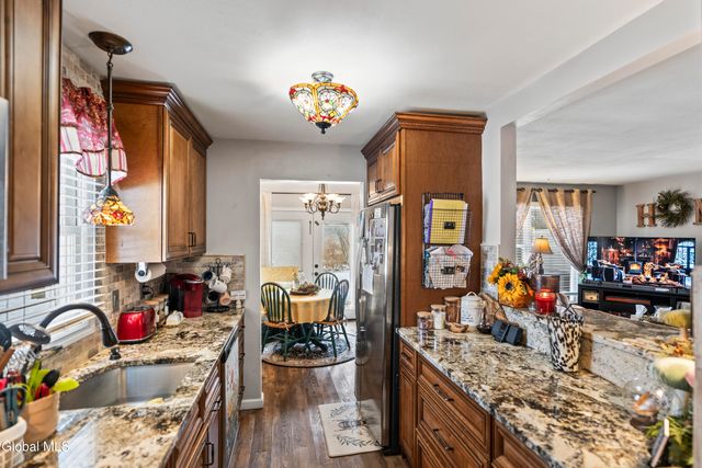 15 Stirrup Drive, East Greenbush, NY 12061