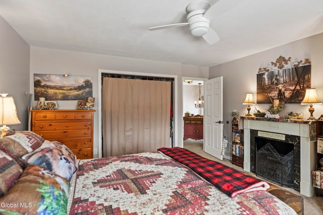 15 Stirrup Drive, East Greenbush, NY 12061