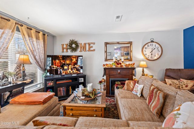 15 Stirrup Drive, East Greenbush, NY 12061