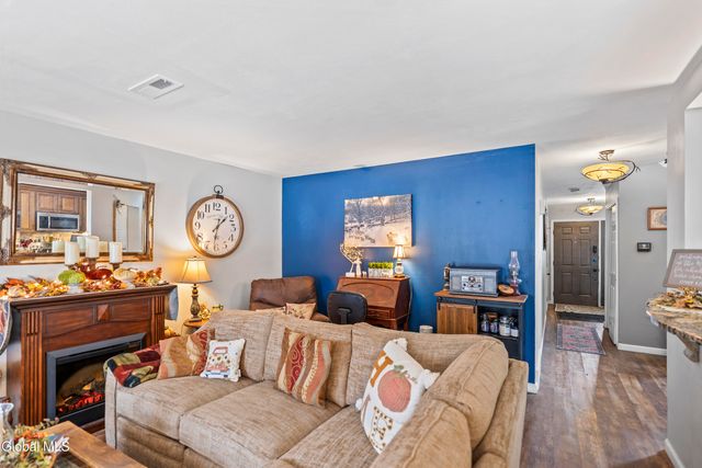 15 Stirrup Drive, East Greenbush, NY 12061