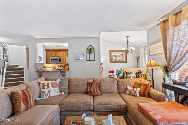 15 Stirrup Drive, East Greenbush, NY 12061