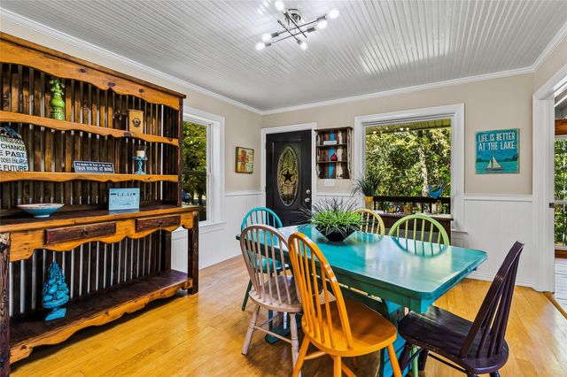 416 Island Dr, Livingston, TX 77351