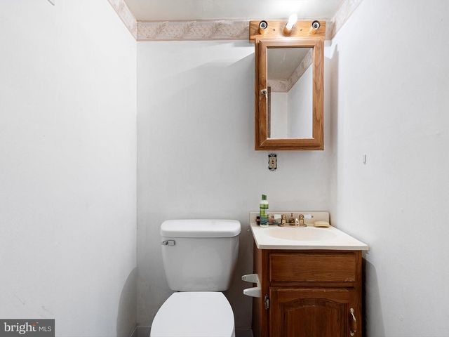 831 WINDSOR ST, Wilmington, DE 19801