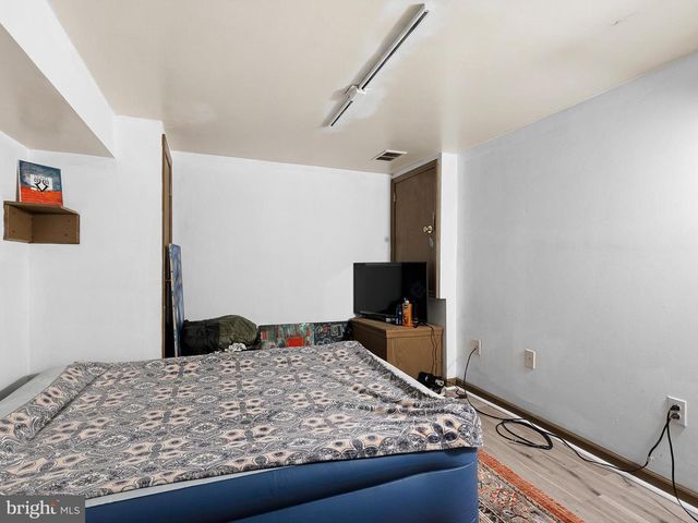 831 WINDSOR ST, Wilmington, DE 19801