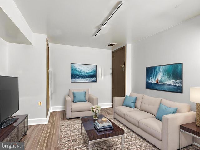 831 WINDSOR ST, Wilmington, DE 19801