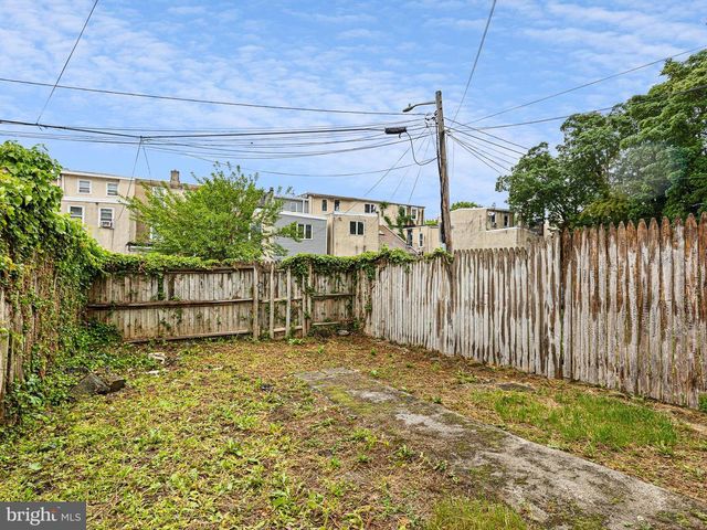 831 WINDSOR ST, Wilmington, DE 19801