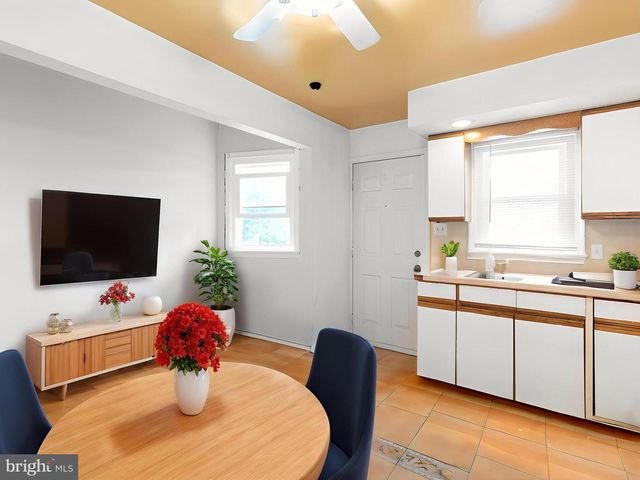 831 WINDSOR ST, Wilmington, DE 19801