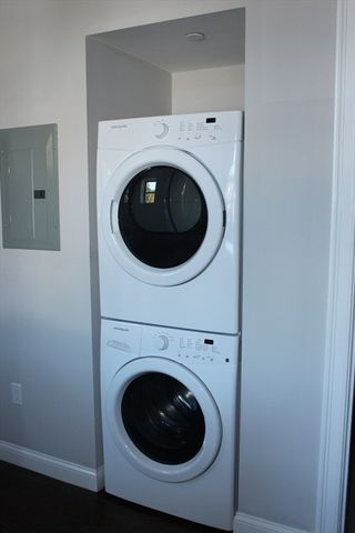 10 Merrymount Rd 104, Quincy, MA 02169