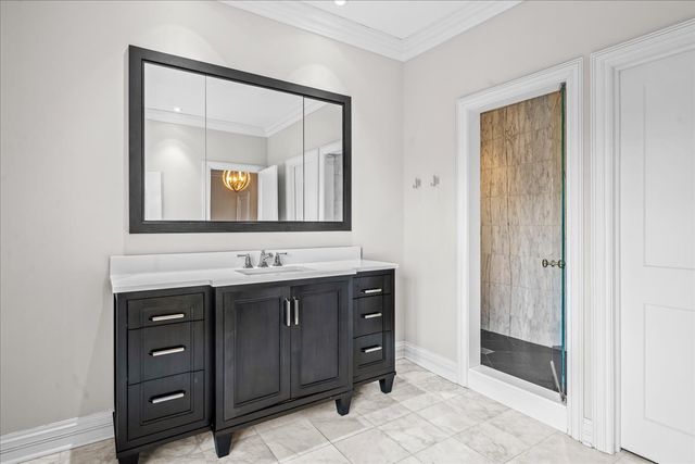2220 Churchill Circle, Libertyville, IL 60048