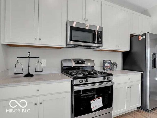 15243 Farrington Way, Fishers, IN 46037