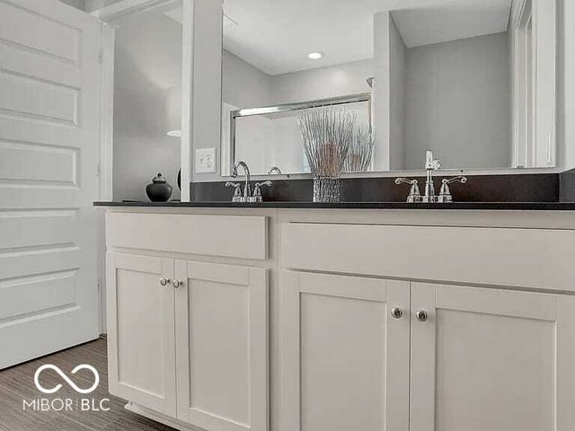 15243 Farrington Way, Fishers, IN 46037
