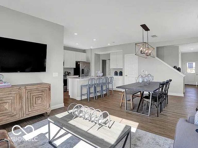 15243 Farrington Way, Fishers, IN 46037