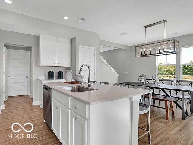 15243 Farrington Way, Fishers, IN 46037