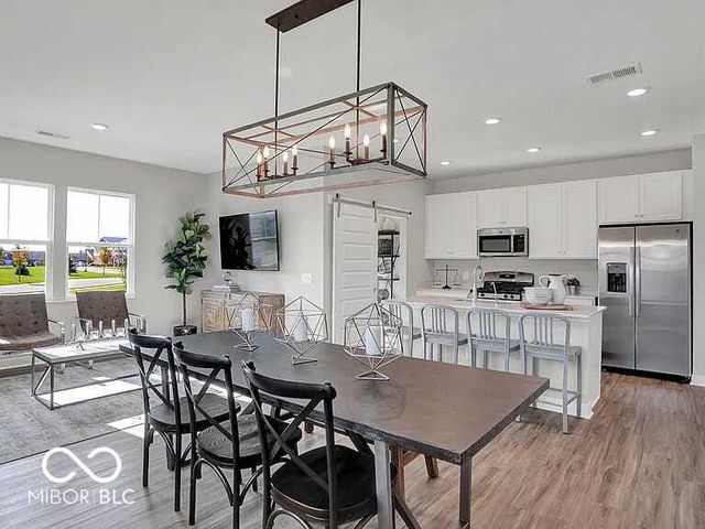 15243 Farrington Way, Fishers, IN 46037