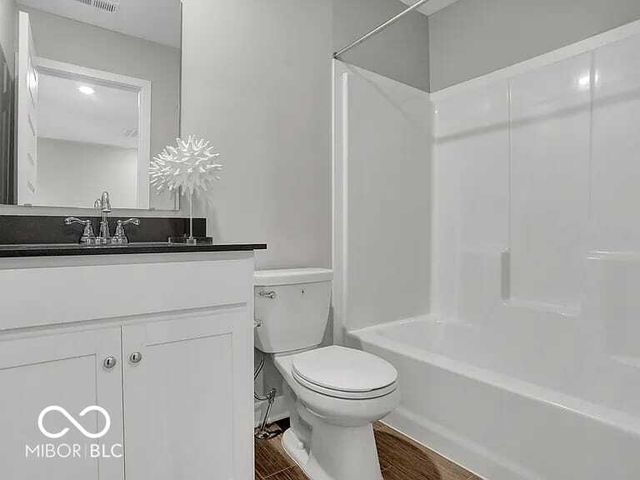 15243 Farrington Way, Fishers, IN 46037