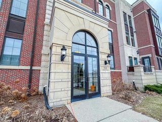 19185 Thomson DRIVE #204, Brookfield, WI 53045