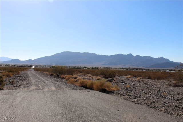 1130 East Harris Farm Road, Pahrump, NV 89060