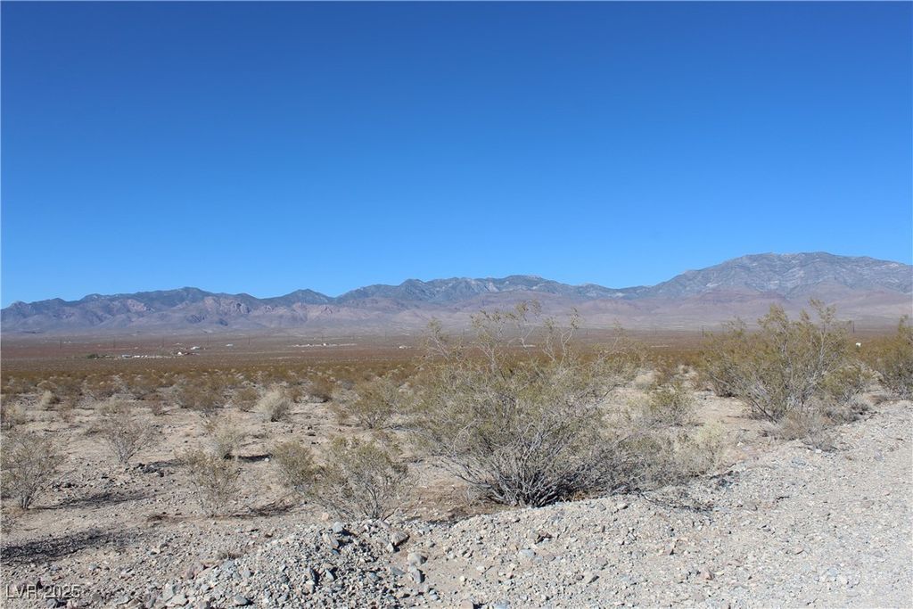 1130 East Harris Farm Road, Pahrump, NV 89060