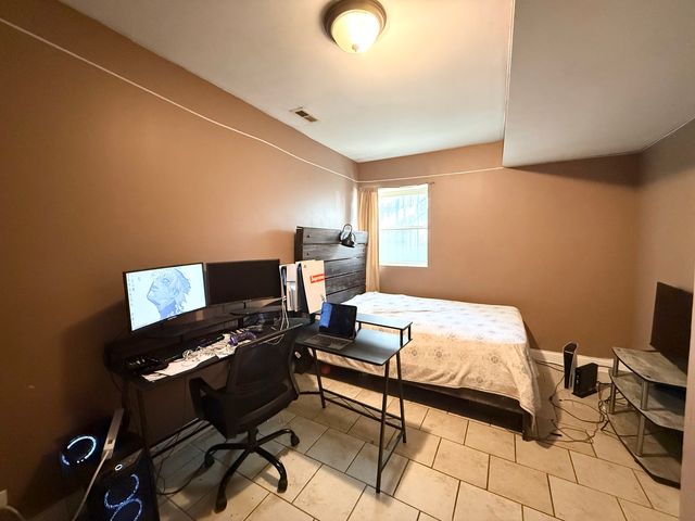 6035 S St Lawrence Avenue GS, Chicago, IL 60637