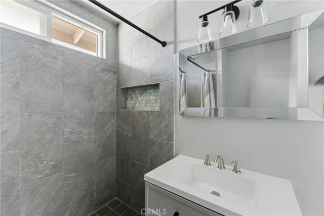 766 Robert Drive, Hemet, CA 92543