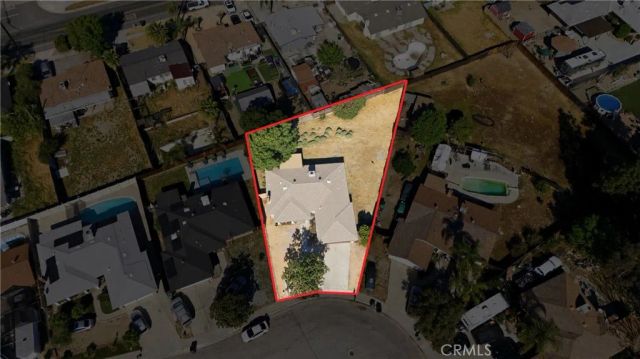 766 Robert Drive, Hemet, CA 92543