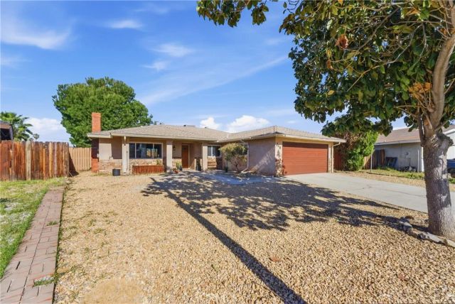 766 Robert Drive, Hemet, CA 92543