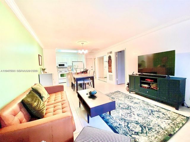 1520 Mckinley St 216E, Hollywood, FL 33020