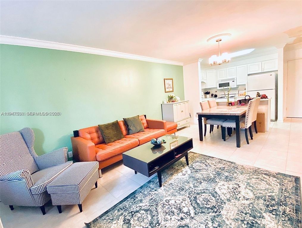 1520 Mckinley St 216E, Hollywood, FL 33020