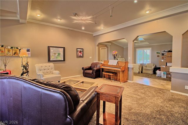1725 Leonard Lane, Las Vegas, NV 89108